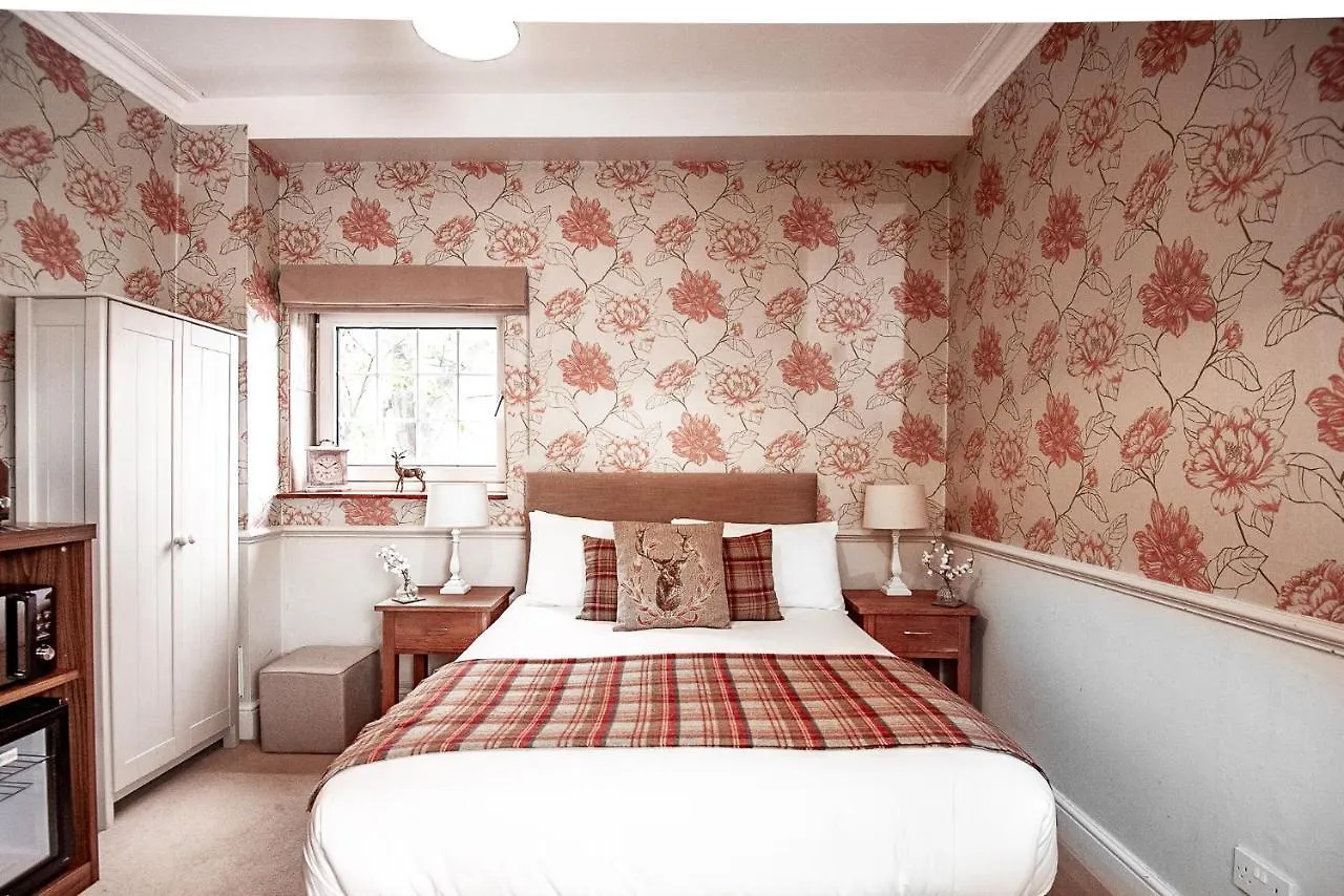 Trivelles Waterhall Country Gatwick Hotel & Airport Parking Crawley