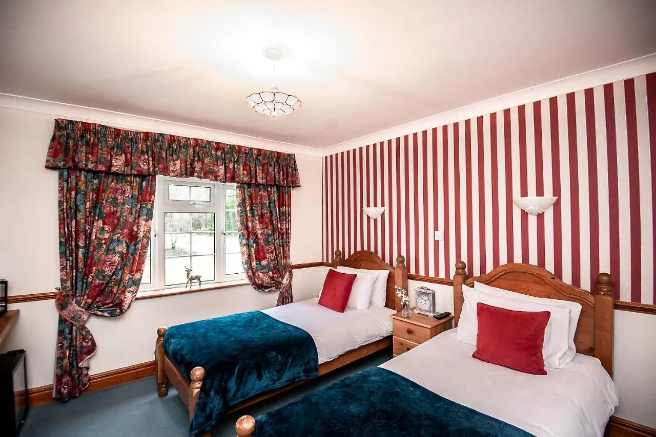 Trivelles Waterhall Country Gatwick Hotel & Airport Parking Crawley  Country house Crawley (West Sussex)