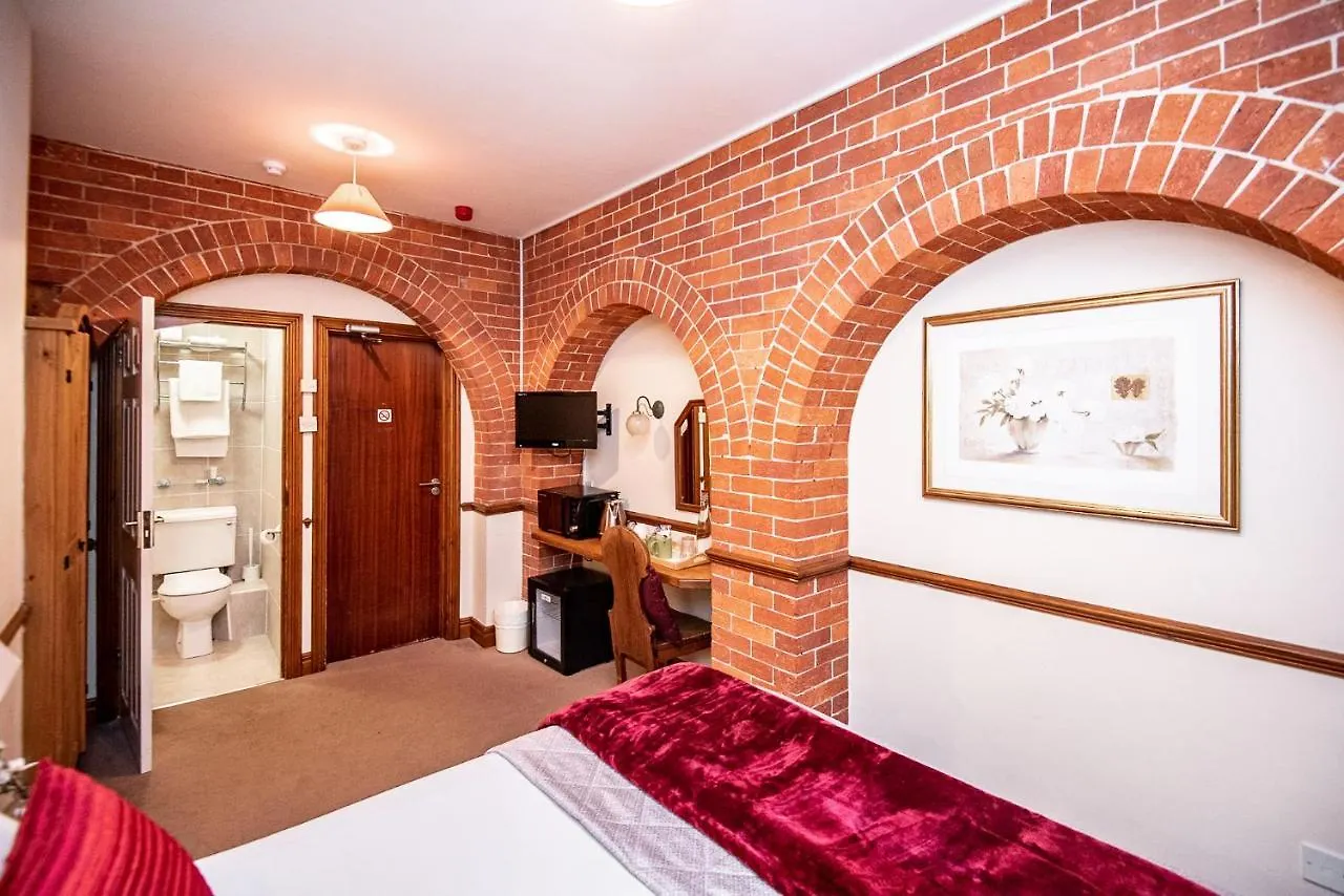 Trivelles Waterhall Country Gatwick Hotel & Airport Parking Crawley  Country house Crawley (West Sussex)