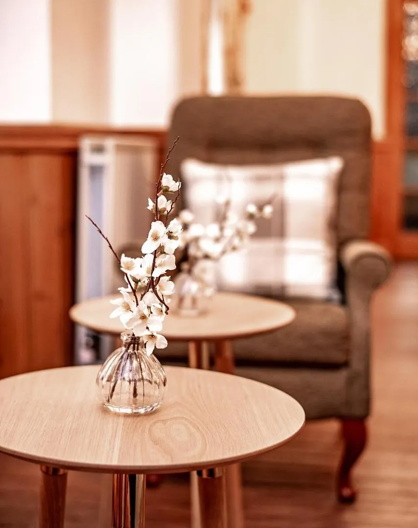 Trivelles Waterhall Country Gatwick Hotel & Airport Parking Crawley  0*, Crawley (West Sussex)