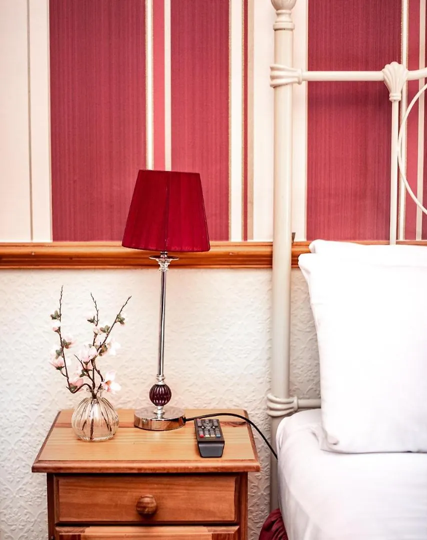 Trivelles Waterhall Country Gatwick Hotel & Airport Parking Crawley