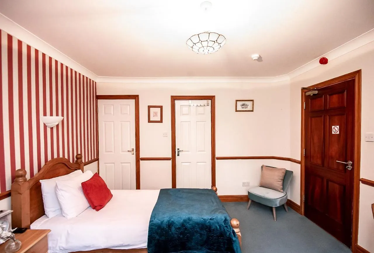 Trivelles Waterhall Country Gatwick Hotel & Airport Parking Crawley  Country house Crawley (West Sussex)