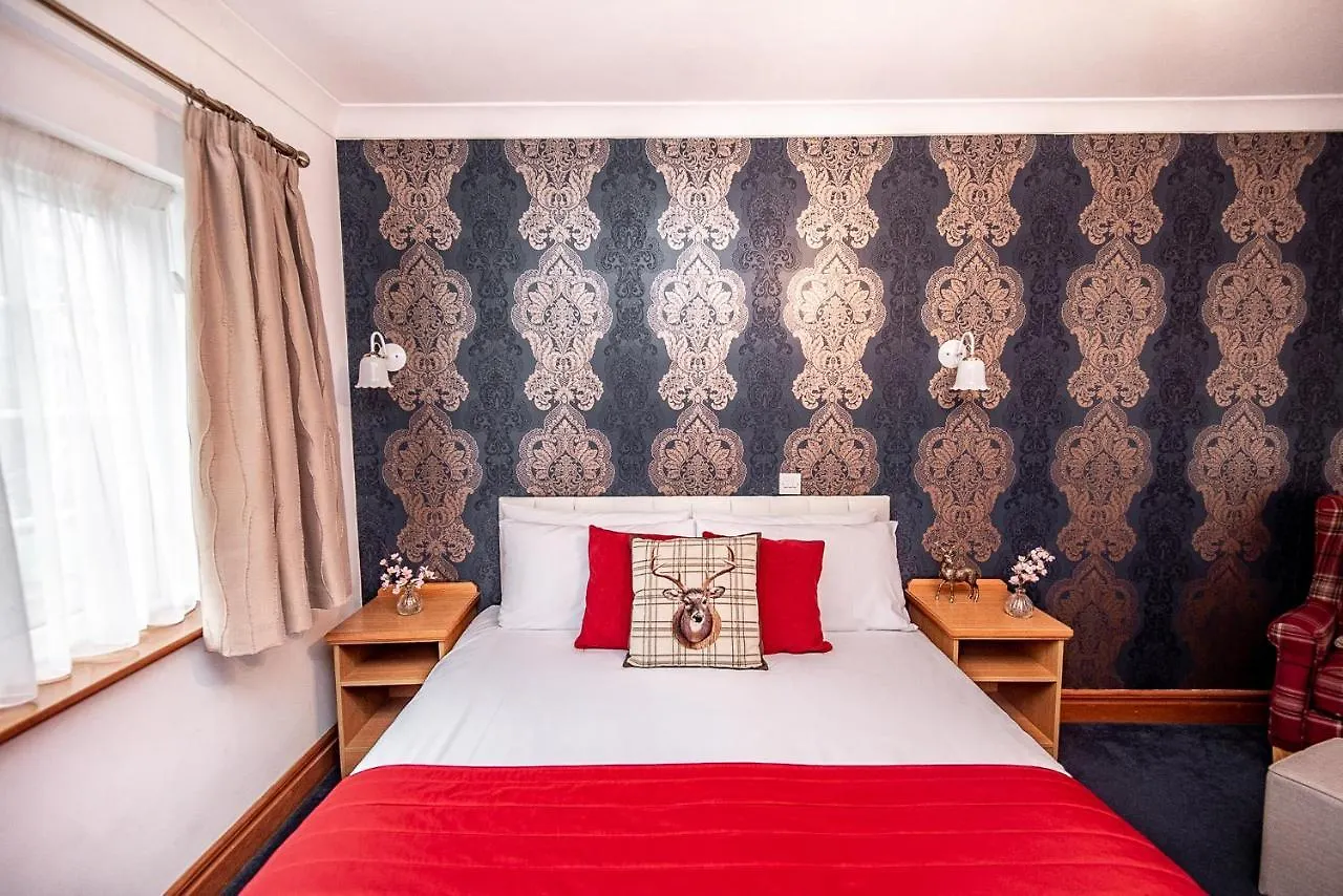 Trivelles Waterhall Country Gatwick Hotel & Airport Parking Crawley  Country house Crawley (West Sussex)
