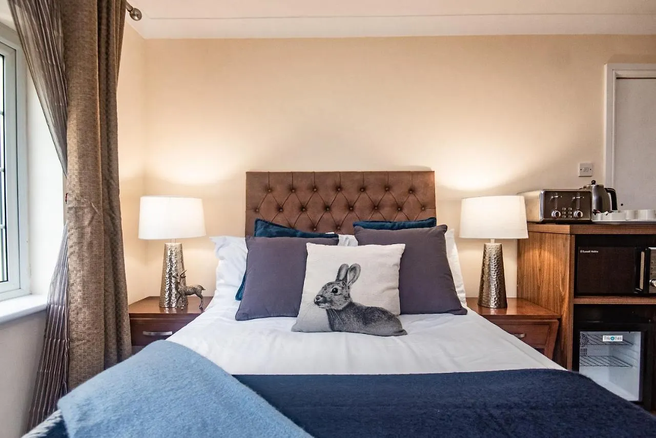 Country house Trivelles Waterhall Country Gatwick Hotel & Airport Parking Crawley  United Kingdom
